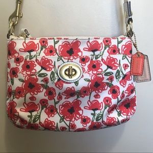 ❗️FINAL SALE❗️Coach Red Poppy Floral Purse